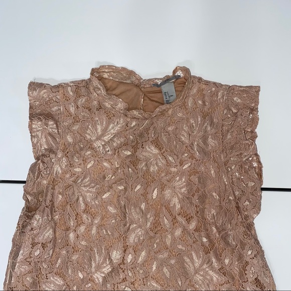 H&M SOFTPINK SLEEVELESS BLOUSE WITH FRILLY COLLAR - Picture 2 of 7